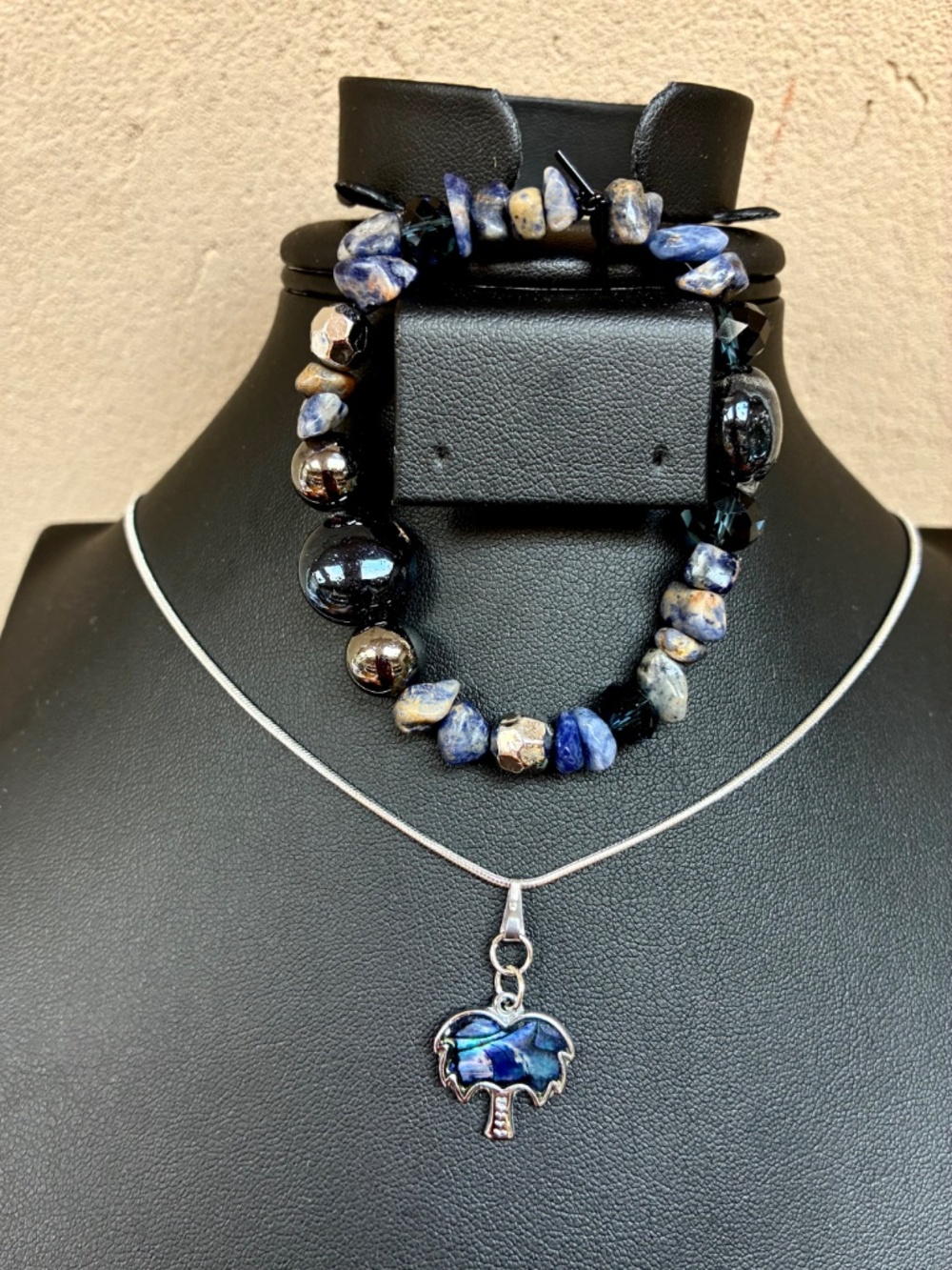 Curated “Beach Vibes” Jewelry Lot, Tweens or Teens - Picture 7 of 10